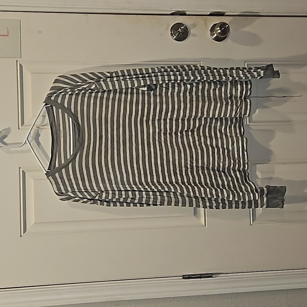 Large long sleeve Old  Navy Grey and White striped thermal knit shirt